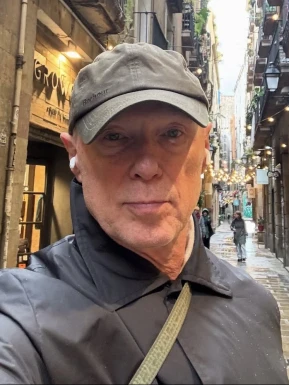 American men looking for love