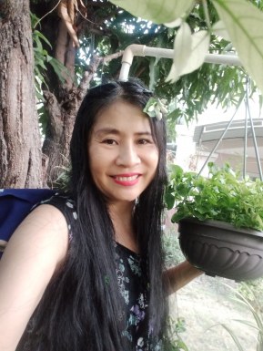 <span>Anna, 56</span> <span style='width: 25px; height: 16px; float: right; background-image: url(/bitmaps/flags_small/TH.PNG)'> </span><br><span>Samut Praka, 泰国</span> <input type='button' class='joinbtn' style='float: right' value='JOIN NOW' />