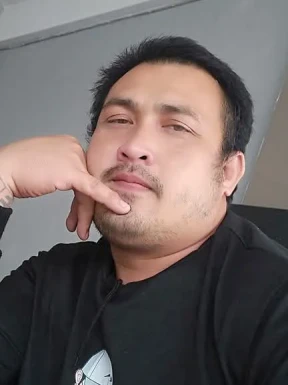 Foreign men for dating