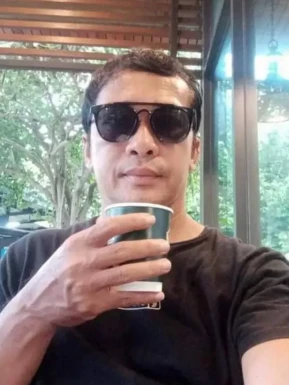 Foreign men for dating