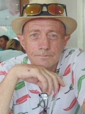 English men looking for love