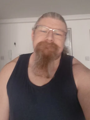 English men looking for love