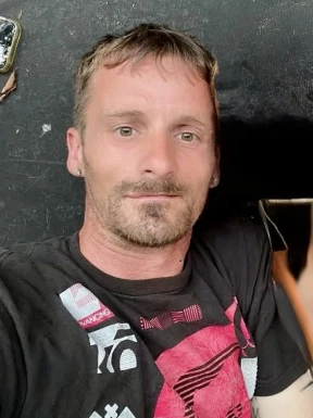 American men looking for love